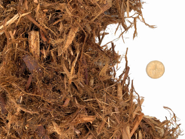 cedar-shredded-mulch-coincloseup